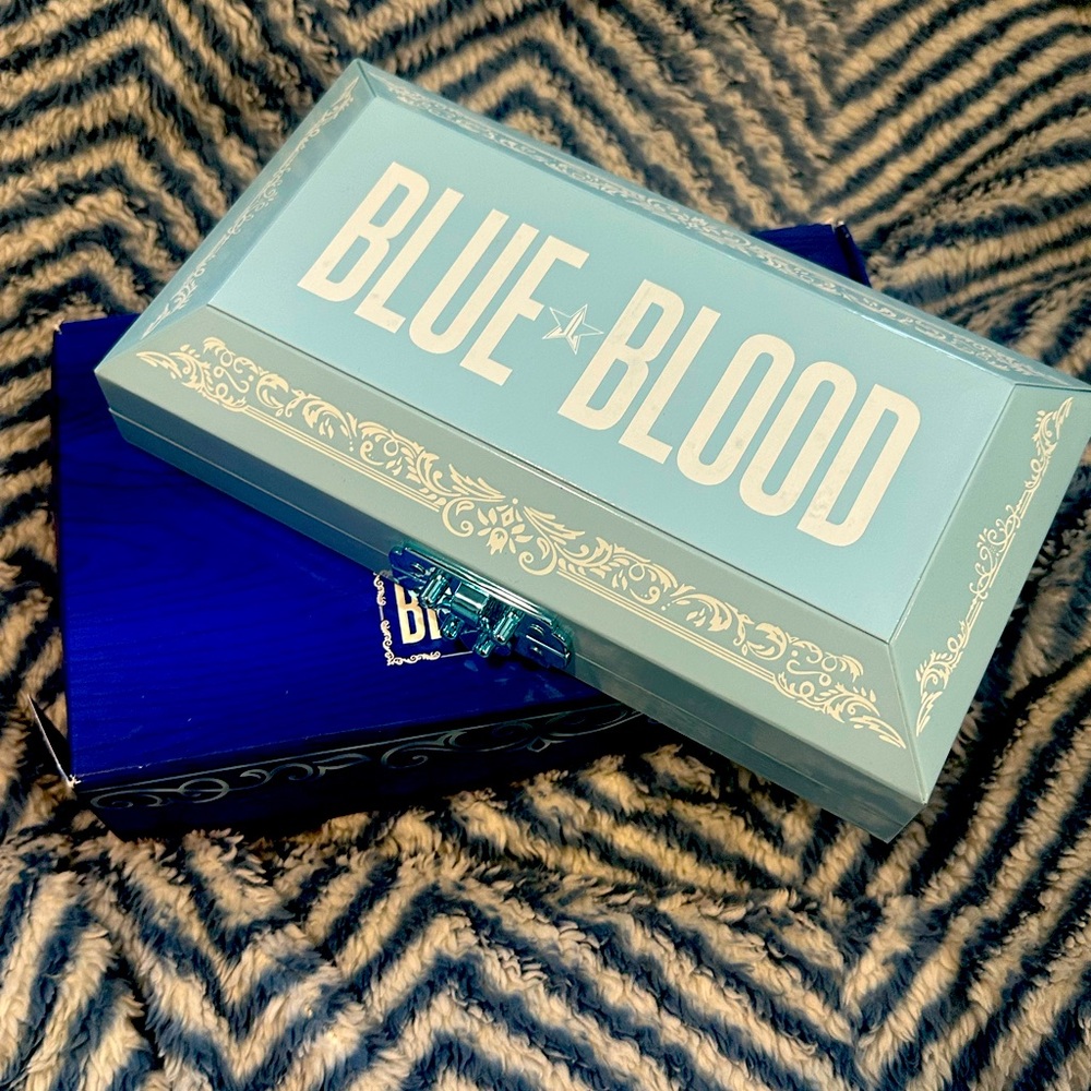 Jeffree Star Brand new in box Blue Blood Makeup Palette w 18 beautiful colors